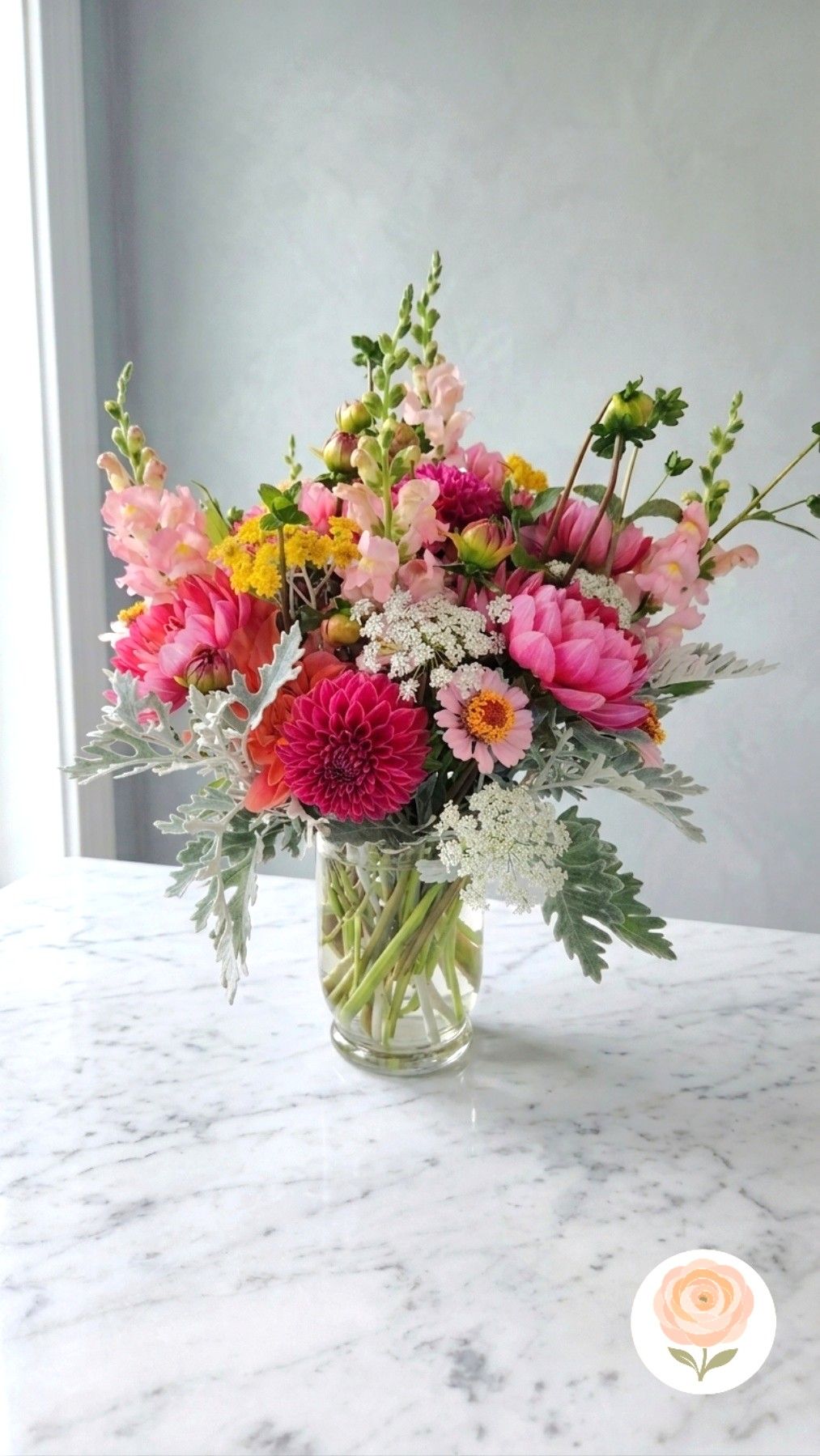 Fresh dahlia bouquet